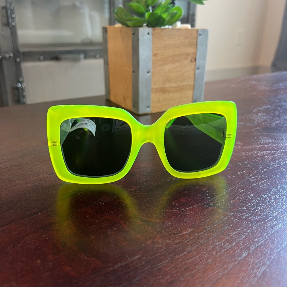 Gucci Neon Green Square Sunglasses GG Logo Oversized Designer Frames